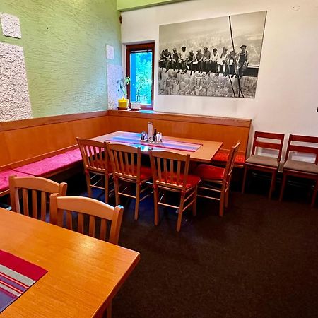 伊泽拉河畔亚布洛内茨 泽曼库旅馆酒店 外观 照片