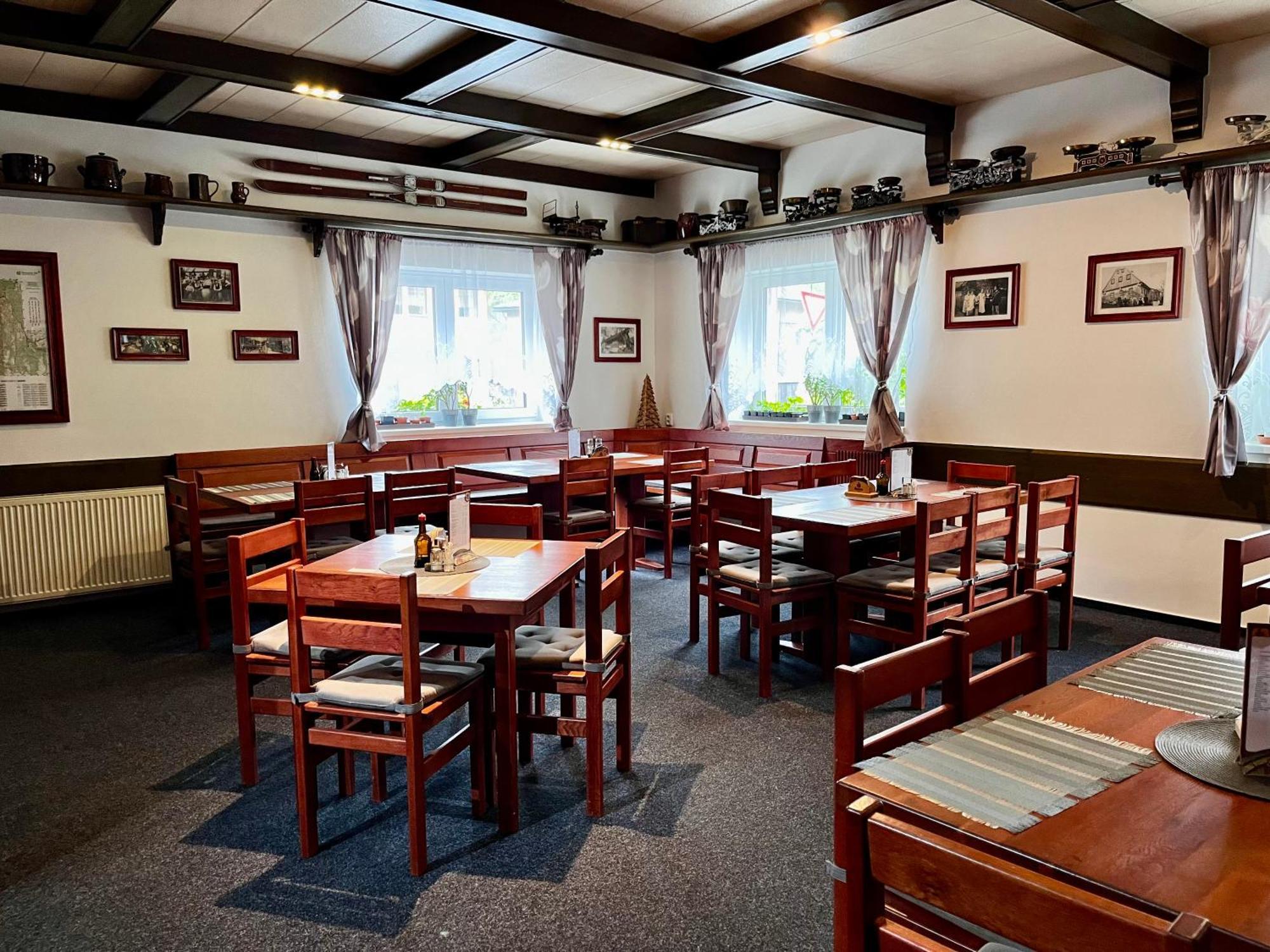 伊泽拉河畔亚布洛内茨 泽曼库旅馆酒店 外观 照片
